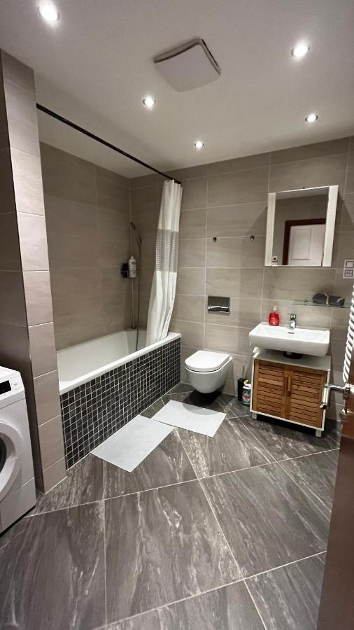 Residence Garden Tower S Balkonem, Garaz Prague Ngoại thất bức ảnh